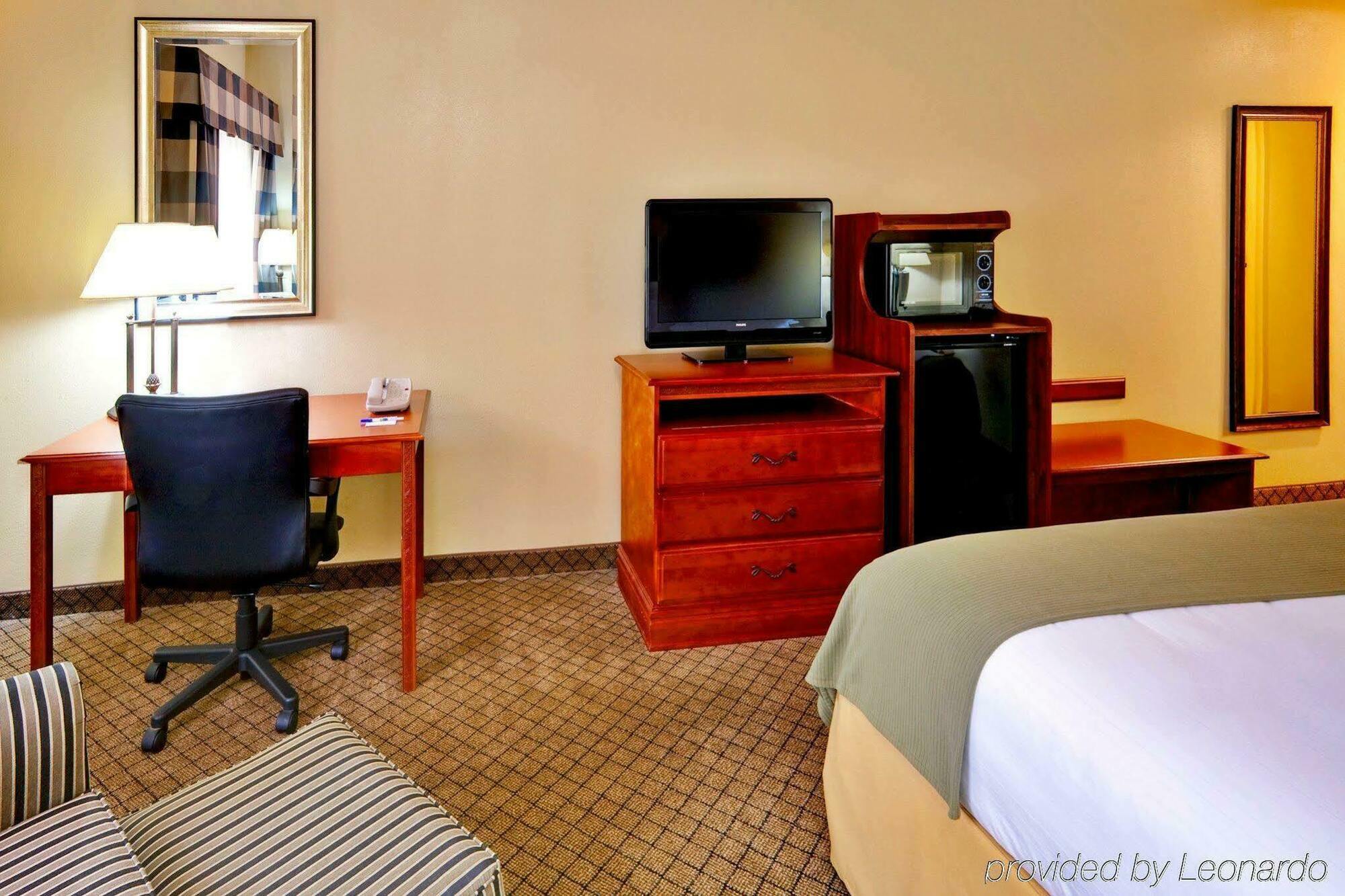 Holiday Inn Express & Suites Greenwood Pokój zdjęcie